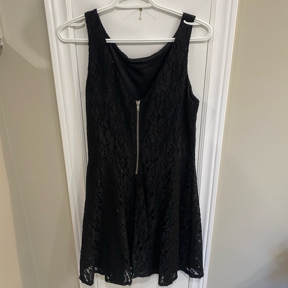Formal Lace Black Dress - Picture 2 of 3